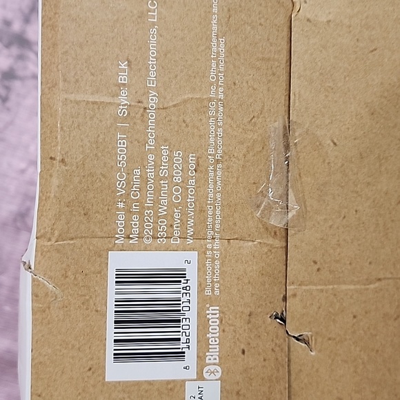 VITROLA JOURNEY BLUETOOTH SUITCASE RECORD PLAYER VSC-550BT CLASSIC BLACK DESIGN - Picture 6 of 6